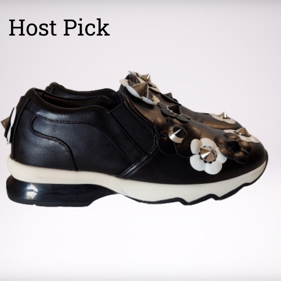 Shoes - Black White Flower Embellished Slipon Sneakers